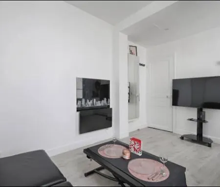 Fantin Latour Confortable 2p Seine Et Tour Eiffel *