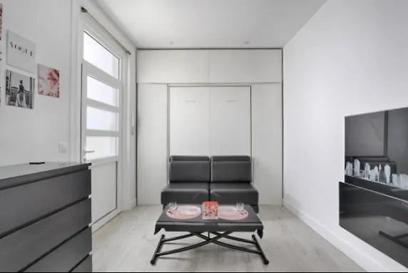 Fantin Latour Confortable 2p Seine Et Tour Eiffel *